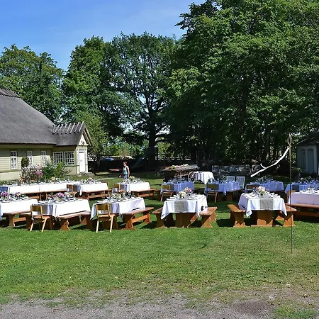 Vanatoa Farmhotel Inn *